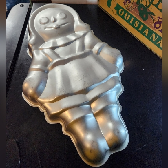 Raggedy Ann Wilton Aluminum Cake Pan 1970's  Wilton 502-968 - Picture 4 of 4